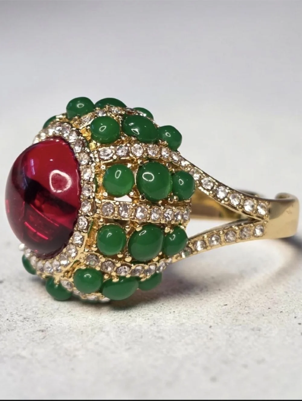 Exquisite 18k Gold Plated Byzantine Royal Emerald Ruby Glass Cabochon Ring